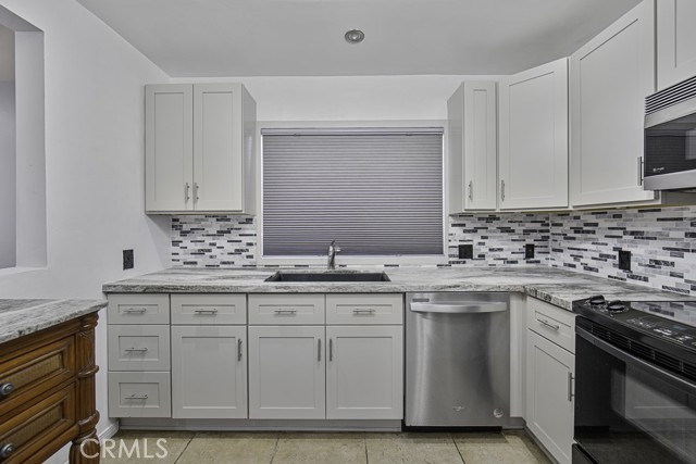 Detail Gallery Image 11 of 34 For 21 Alamitos #1,  Long Beach,  CA 90802 - 2 Beds | 2 Baths
