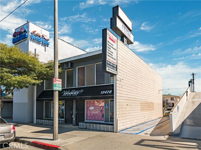 13420 Hawthorne Boulevard, Hawthorne, California 90250, ,Commercial Lease,For Rent,13420 Hawthorne Boulevard,CRPV23171391