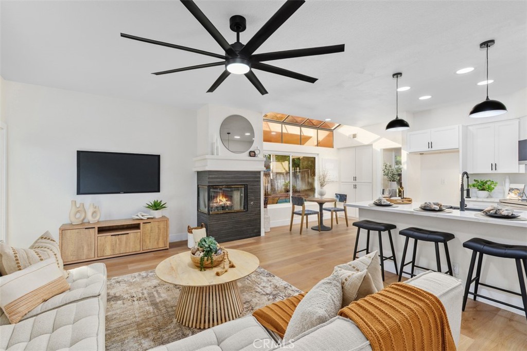 MLS #OC25270791 image #11