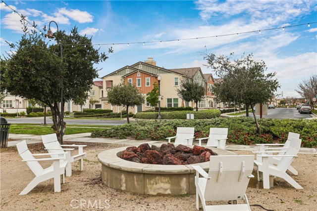 Detail Gallery Image 42 of 44 For 2818 E Berry Loop Privado #76,  Ontario,  CA 91761 - 2 Beds | 2/1 Baths