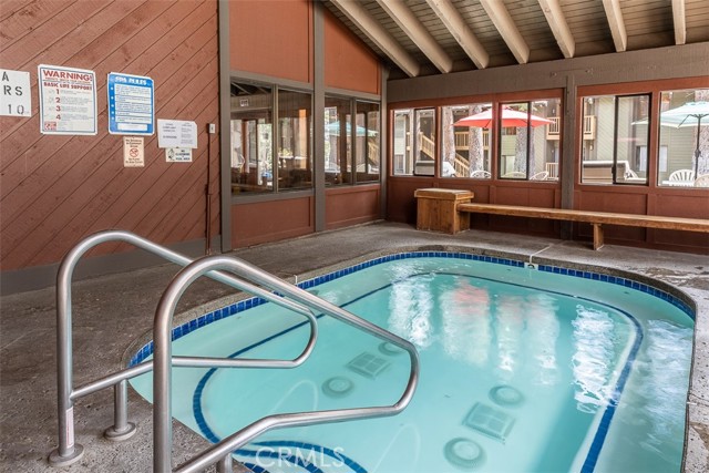 152 Viewpoint Road, Mammoth Lakes CA: https://media.crmls.org/medias/a289a6e2-c5c3-45f6-8792-dec612ea14e7.jpg