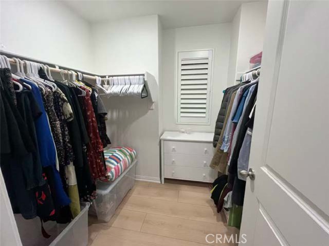 8542 Bison Dr, Chino CA: https://media.crmls.org/medias/a28a3df8-54c5-437f-a371-81785ad8bb1c.jpg