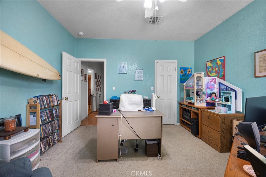 https://media.crmls.org/medias/a28a7abd-0240-4822-834f-59349e839d43.jpg?preset=X-Large