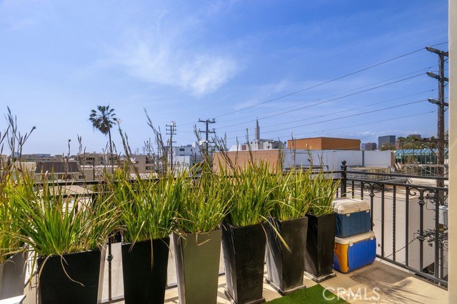Detail Gallery Image 21 of 25 For 1817 Prosser Ave #503,  Los Angeles,  CA 90025 - 2 Beds | 2 Baths