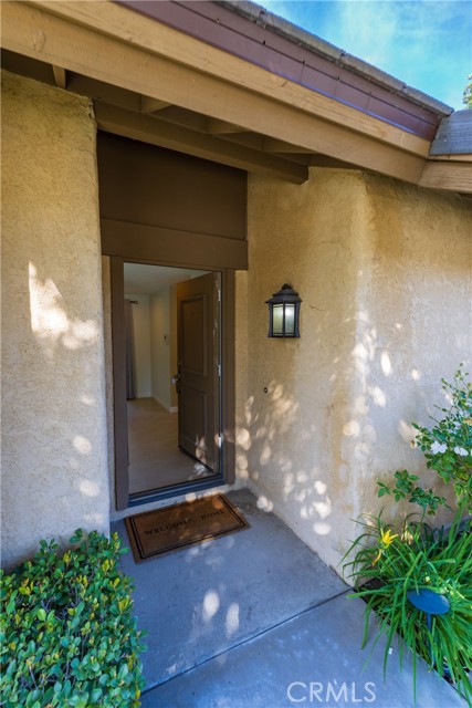 Detail Gallery Image 5 of 44 For 270 Creekwood Ct, Brea,  CA 92821 - 3 Beds | 2 Baths
