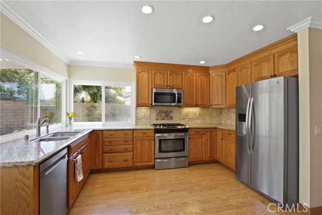 20392 Densmore Lane, Huntington Beach CA: https://media.crmls.org/medias/a28cf6c9-b6e5-42e4-870e-a3dd7e495df2.jpg
