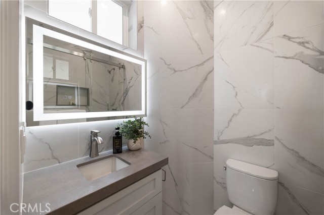 Detail Gallery Image 16 of 43 For 2018 Grant Ave a,  Redondo Beach,  CA 90278 - 4 Beds | 5 Baths