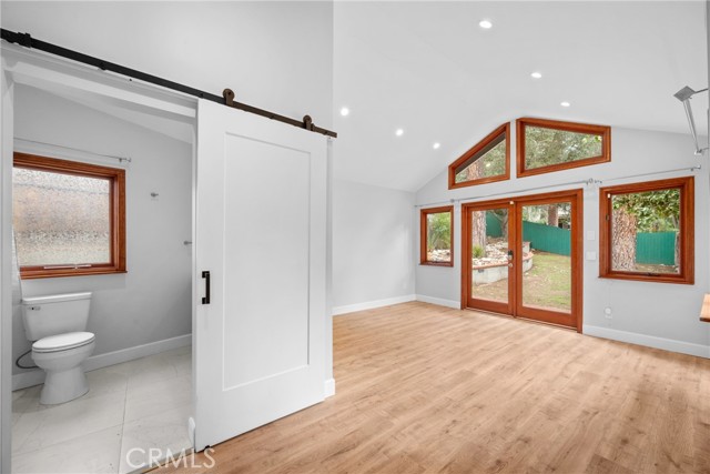 5624 Freeman Avenue, La Crescenta CA: https://media.crmls.org/medias/a28df48a-6c80-43cf-85e9-f0e96fbe3717.jpg