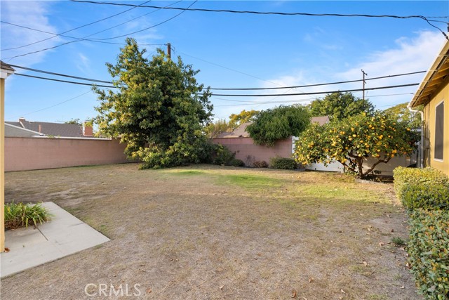 3677 Ocana Avenue, Long Beach, California 90808, 2 Bedrooms Bedrooms, ,1 BathroomBathrooms,Single Family Residence,For Sale,Ocana,OC25028242