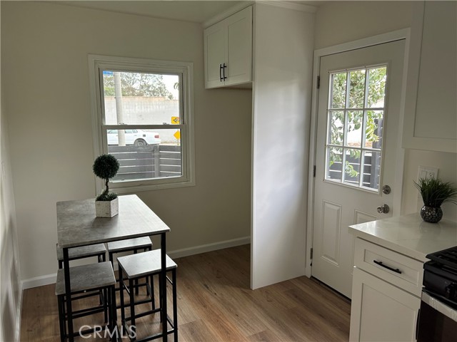 Detail Gallery Image 7 of 32 For 2701 Gale Ave, Long Beach,  CA 90810 - – Beds | – Baths