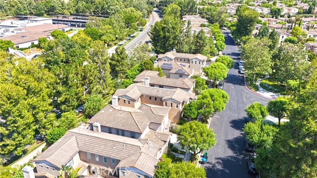 45 Coriander, Irvine CA: https://media.crmls.org/medias/a28f5e60-ddba-43d5-a2fc-6671c2460641.jpg