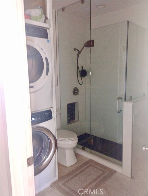 Image 33 of 42 For 11012 Marklein