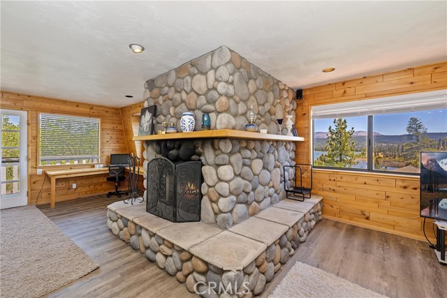 39325 Lodge Road, Fawnskin CA: https://media.crmls.org/medias/a29027a3-1c82-47b1-b010-6e5dabaec158.jpg