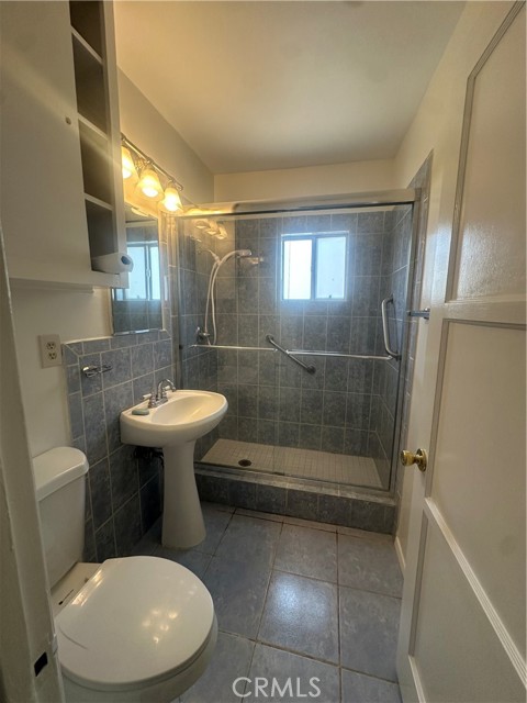 11612 Adonis Avenue, Norwalk CA: https://media.crmls.org/medias/a2902b2c-cd20-4605-b330-0b5af748eada.jpg