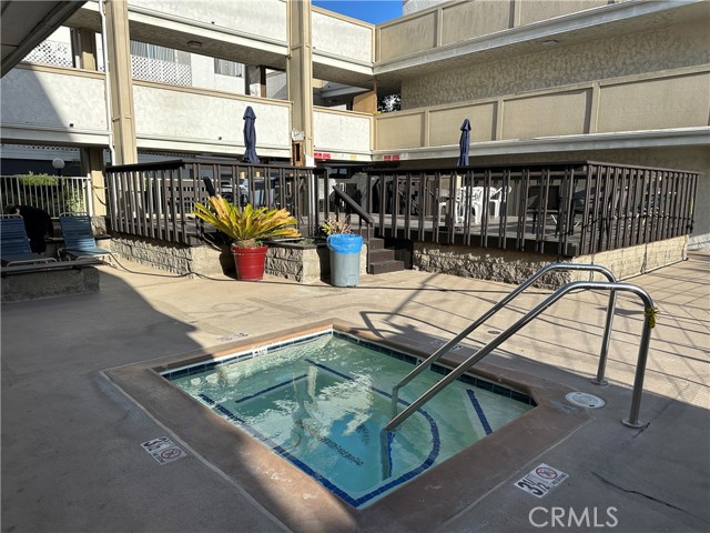 Detail Gallery Image 7 of 25 For 3565 Linden Ave, Long Beach,  CA 90807 - 2 Beds | 2 Baths