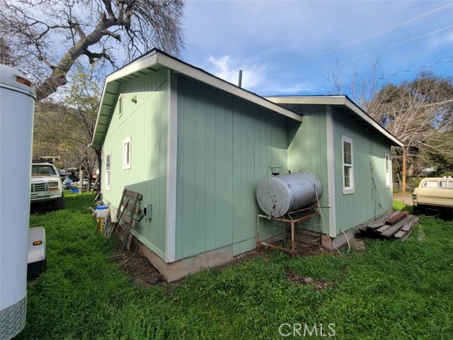 Detail Gallery Image 5 of 8 For 12395 Pine, Clearlake Oaks,  CA 95423 - 2 Beds | 1 Baths