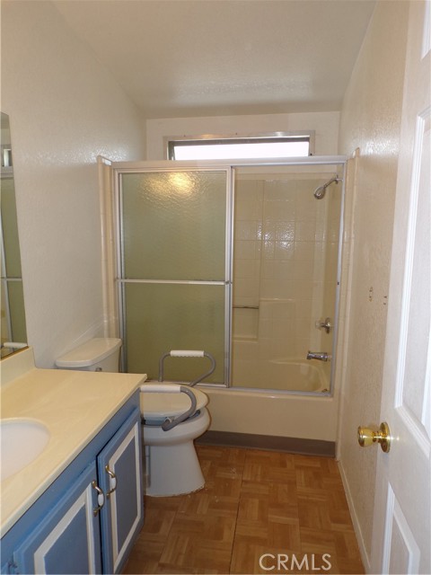 Detail Gallery Image 11 of 32 For 1721 E Colton Ave #110,  Redlands,  CA 92374 - 3 Beds | 2 Baths