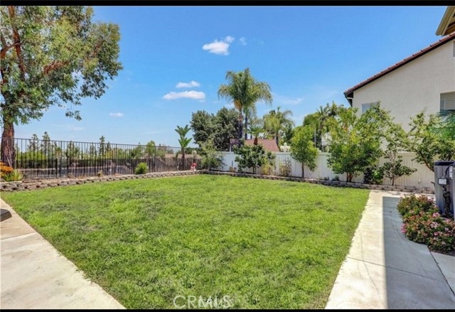 Detail Gallery Image 26 of 28 For 575 Rembrandt, Corona,  CA 92882 - 4 Beds | 3 Baths