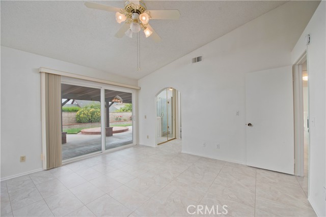 Detail Gallery Image 6 of 32 For 27820 Wakefield, Castaic,  CA 91384 - 3 Beds | 2 Baths