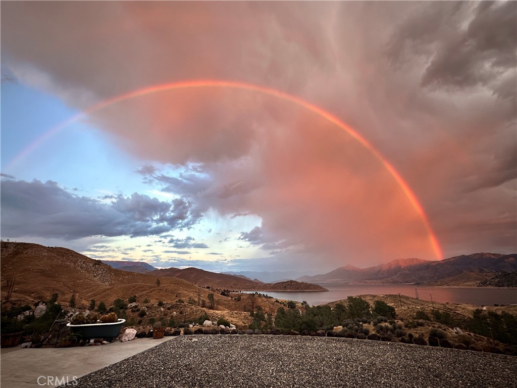 https://media.crmls.org/medias/a2925685-1099-4967-8eb1-258008b267f0.jpg?preset=X-Large