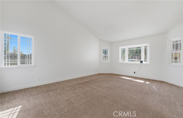 Detail Gallery Image 8 of 67 For 658 Glenmore, Glendale,  CA 91206 - 4 Beds | 3 Baths