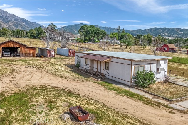 Detail Gallery Image 4 of 69 For 10207 Juniper Ave, Yucaipa,  CA 92399 - 4 Beds | 2 Baths