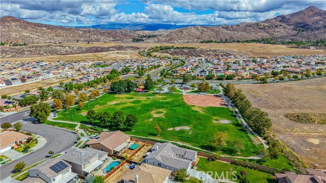 Detail Gallery Image 14 of 44 For 574 Feeder, Hemet,  CA 92543 - 4 Beds | 2/1 Baths