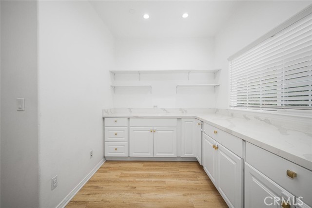 5740 S Glennie Lane, Los Angeles CA: https://media.crmls.org/medias/a293d268-f210-49ea-920b-e9507765c853.jpg