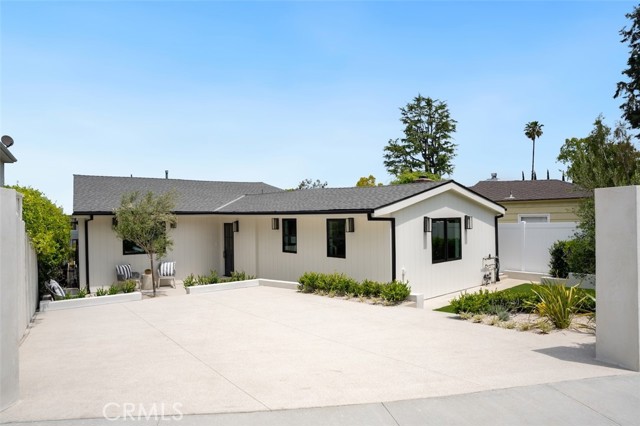 13817 Valley Vista Blvd, Sherman Oaks CA: https://media.crmls.org/medias/a294264e-9608-4140-84a2-f2473237dcc0.jpg