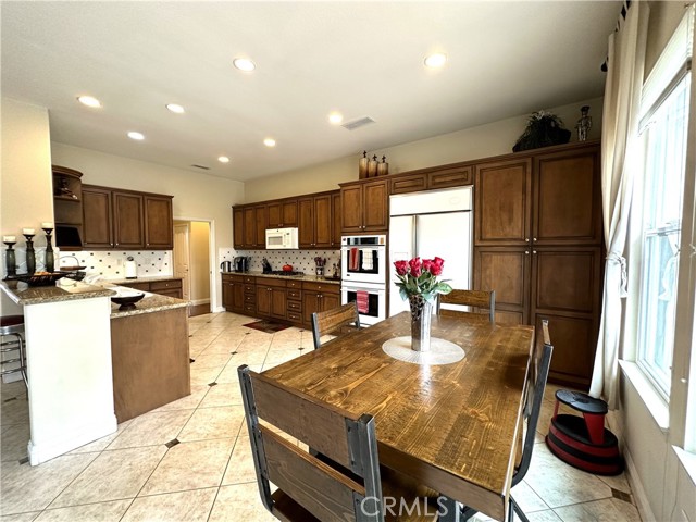 Kichen / Breakfast Nook