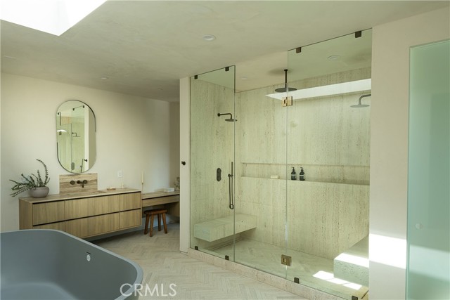 Detail Gallery Image 22 of 37 For 4824 Calhoun, Sherman Oaks,  CA 91423 - 5 Beds | 5 Baths