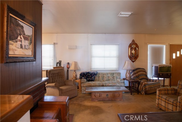 7414 Dinsdale Street, Downey CA: https://media.crmls.org/medias/a294f9bf-3c7e-4097-8023-e37ebbac44af.jpg
