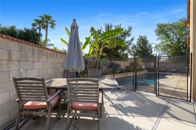 12200 White Rapids Way, Bakersfield CA: https://media.crmls.org/medias/a29553db-b29c-43c1-b3b9-0d9f99e9ad44.jpg