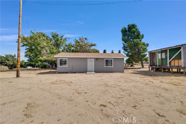 5150 Yucca Terrace Road, Phelan CA: https://media.crmls.org/medias/a295bc80-34e2-4364-a962-45e41dbbbff6.jpg