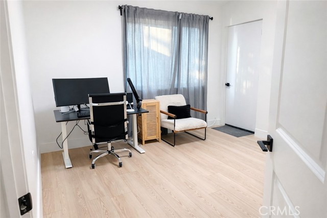 Detail Gallery Image 7 of 9 For 3636 Gardenia a,  Long Beach,  CA 90807 - 3 Beds | 2 Baths