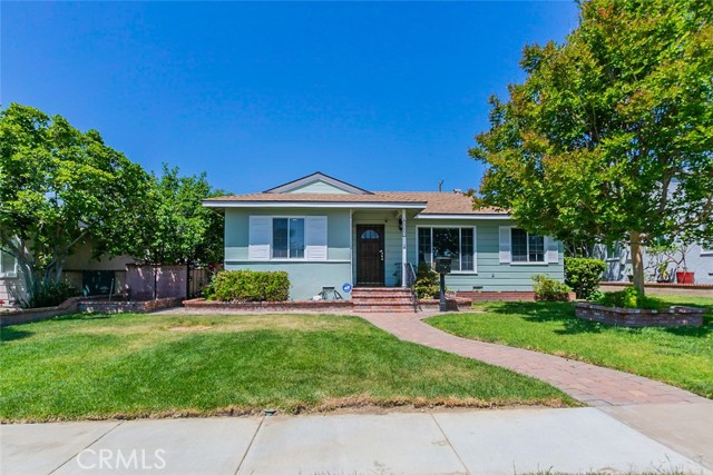 863 N 3rd Ave, Upland, CA 91786