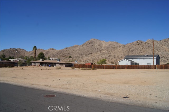 0 Carlisle Rd, Apple Valley, California 92307, ,Land,For Sale,0 Carlisle Rd,CRPF22219723