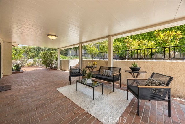112 Morgan Ranch Road, Glendora CA: https://media.crmls.org/medias/a297c438-3b84-4791-8385-9ad59b84d6c3.jpg