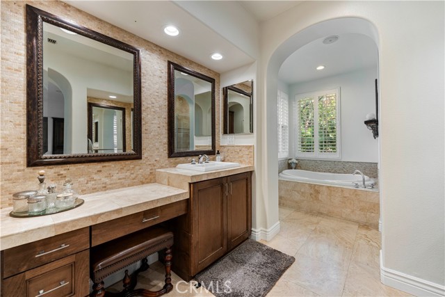 Detail Gallery Image 23 of 50 For 26101 Knoll Ct, Valencia,  CA 91381 - 5 Beds | 3/1 Baths