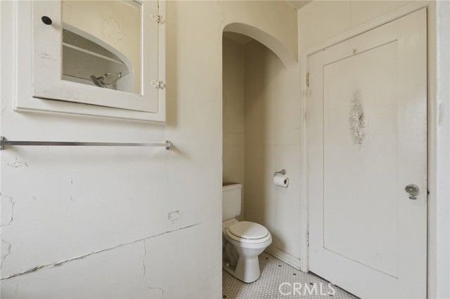 Detail Gallery Image 19 of 26 For 4720 Denny, Toluca Lake,  CA 91602 - 2 Beds | 1 Baths