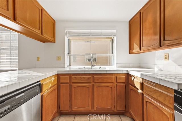 Detail Gallery Image 14 of 30 For 2300 Maple Ave #26,  Torrance,  CA 90503 - 3 Beds | 2/1 Baths