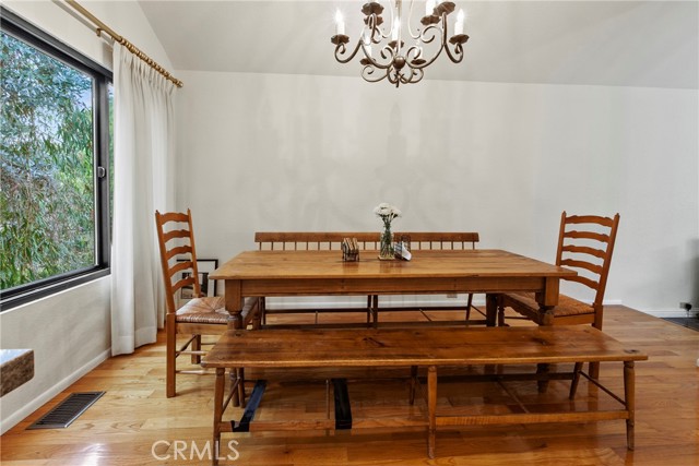 672 Serrano Drive, San Luis Obispo CA: https://media.crmls.org/medias/a2990a4c-5bf2-4702-8af7-61c505e7d562.jpg