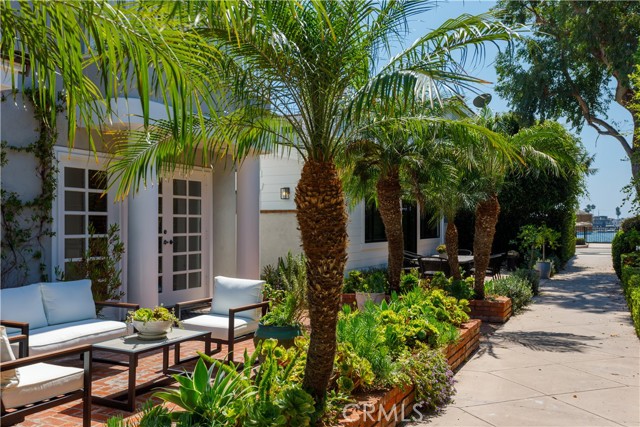 Detail Gallery Image 34 of 37 For 111 via Undine, Newport Beach,  CA 92663 - 5 Beds | 4 Baths