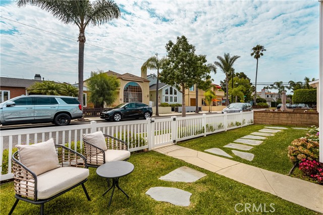 309 15th Street, Seal Beach CA: https://media.crmls.org/medias/a2995c41-1960-48db-895a-ebe9b488e3be.jpg