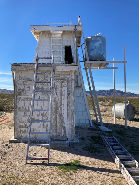 Detail Gallery Image 20 of 52 For 49700 Center Dr, Newberry Springs,  CA 92365 - – Beds | – Baths