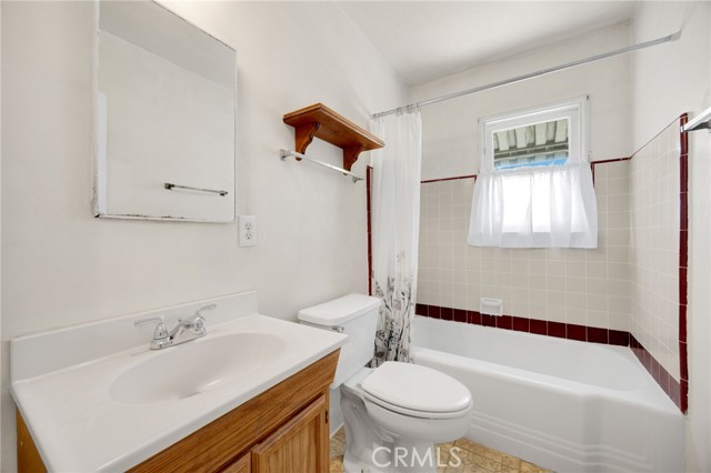 2100 W Valencia Drive, Fullerton CA: https://media.crmls.org/medias/a29a735c-32f0-4e04-960f-30d1e191b5d2.jpg