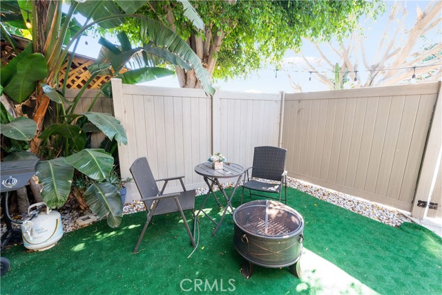 Detail Gallery Image 8 of 41 For 3432 Larissa Dr, Los Angeles,  CA 90026 - – Beds | – Baths