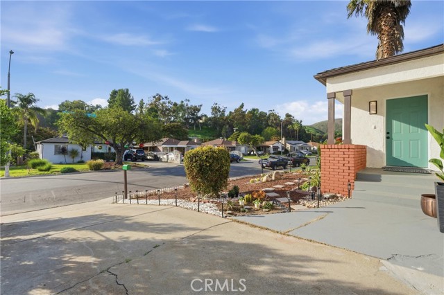 2106 Mcpherson Avenue, Los Angeles CA: https://media.crmls.org/medias/a29ad718-7bf9-4493-804d-69433cea4228.jpg