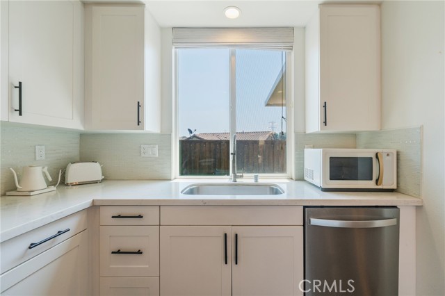 Detail Gallery Image 6 of 46 For 207 Cascade, Monterey Park,  CA 91755 - 4 Beds | 3/1 Baths