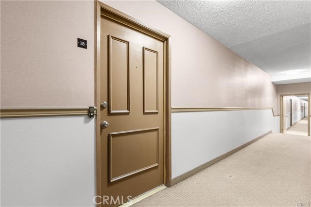 Image 5 of 28 For 5349 Newcastle Avenue 18